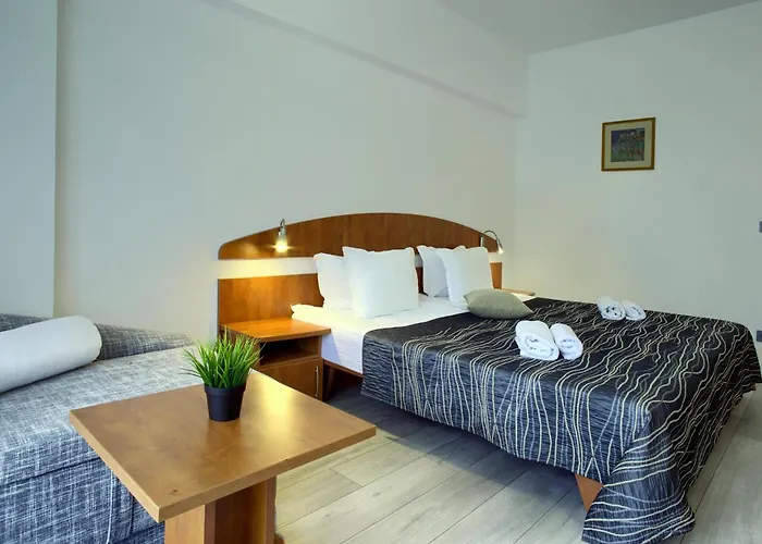 Luna Beach Hotel